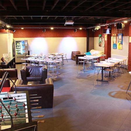 Brussels Hello Hostel Koekelberg المظهر الخارجي الصورة